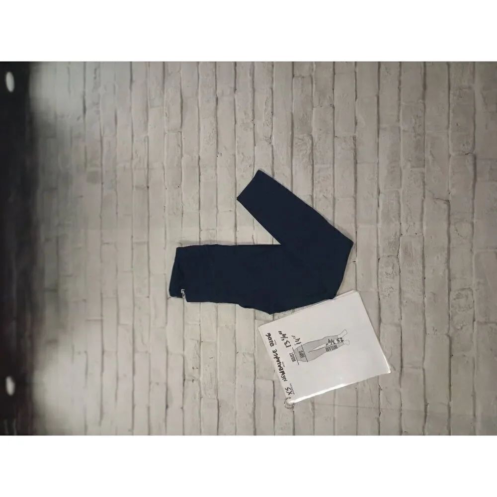 New Balance - Picture 4 of 4